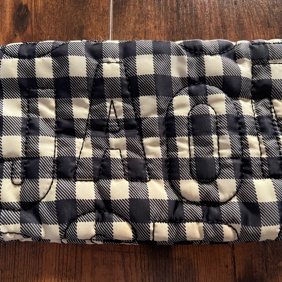 MARC JACOBS CLASSIC QUITTED CLUTCH - Picture 2 of 8